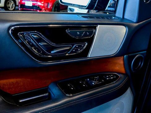 Used 2022 Lincoln Navigator L Black Label image 18