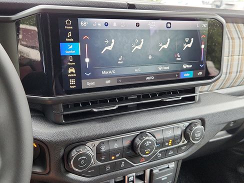 New 2026 Jeep Wrangler Unlimited Sport AWD/4WD image 13