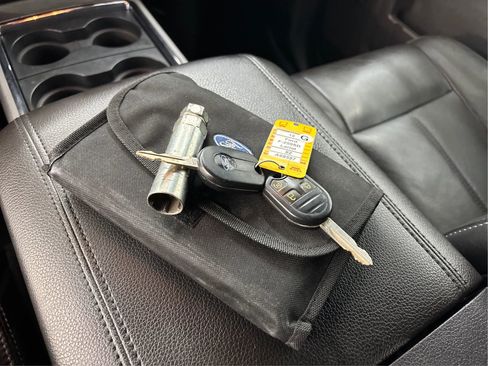 Used 2012 Ford F250 Lariat w/ Lariat Interior Pkg image 39