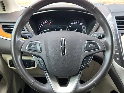 Used 2017 Lincoln MKC Select w/ Select Plus Package FWD image 21