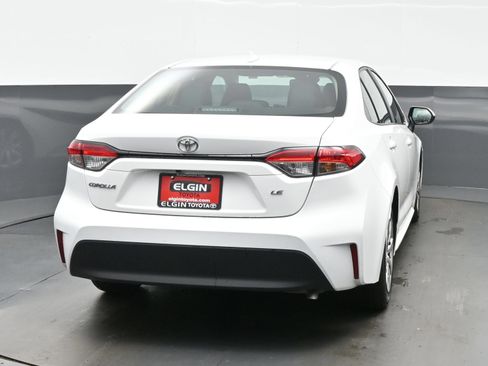 Used 2024 Toyota Corolla LE FWD image 5
