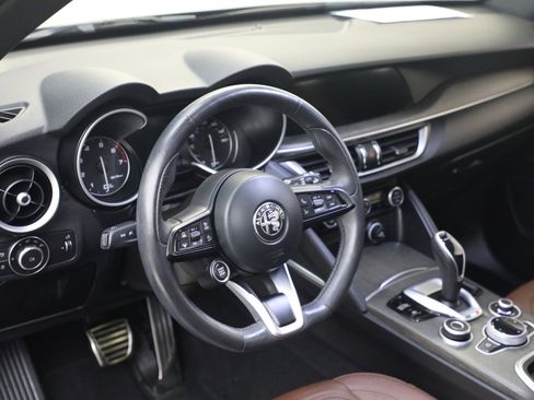 Used 2022 Alfa Romeo Stelvio Ti w/ Active Assist Plus Package image 15