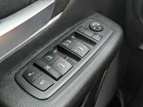 Used 2022 RAM 1500 Big Horn AWD/4WD image 33