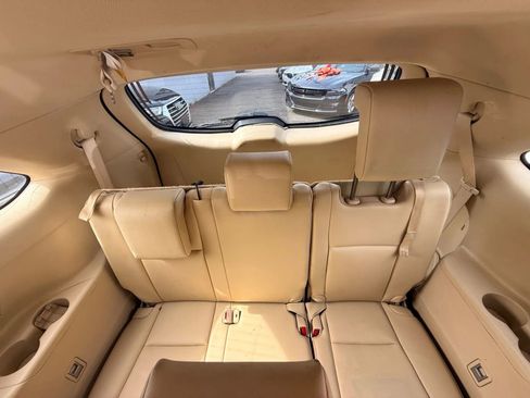 Used 2019 Toyota Highlander XLE image 29