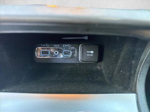 Used 2018 Jeep Grand Cherokee Altitude RWD image 15