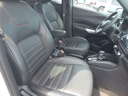 Used 2020 Nissan Kicks SR FWD image 11