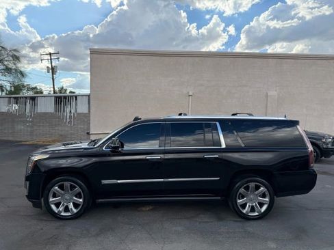 Used 2016 Cadillac Escalade ESV Premium image 10