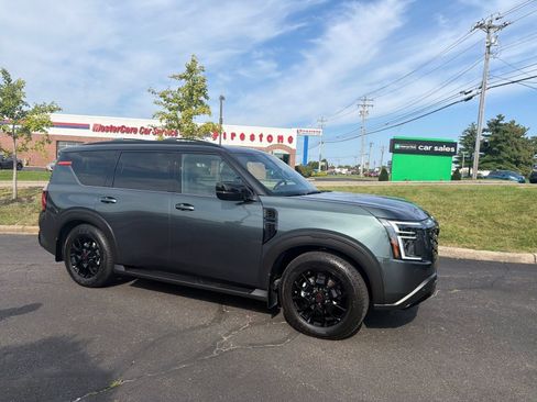 Used 2025 Nissan Armada PRO-4X w/ Pro-4X Premium Package AWD/4WD image 20