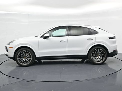 Certified 2022 Porsche Cayenne Platinum Edition AWD/4WD image 2