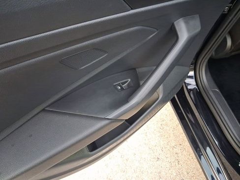 Certified 2023 Volkswagen Jetta SE FWD image 12