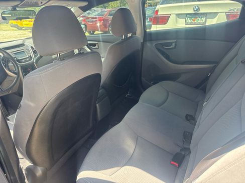 Used 2014 Hyundai Elantra SE w/ Option Group 02 image 8