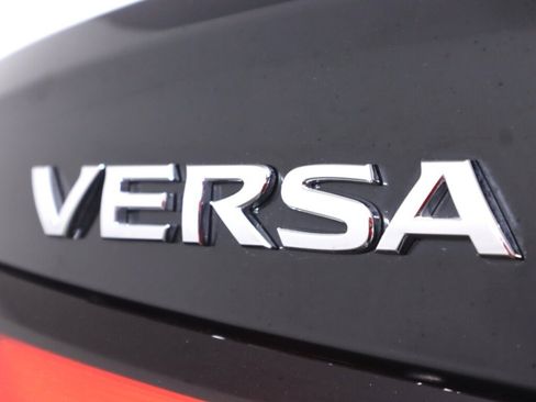 Used 2020 Nissan Versa SV FWD image 33