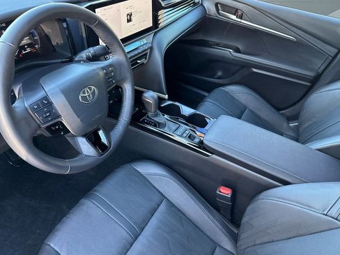 Used 2025 Toyota Camry XSE image 4