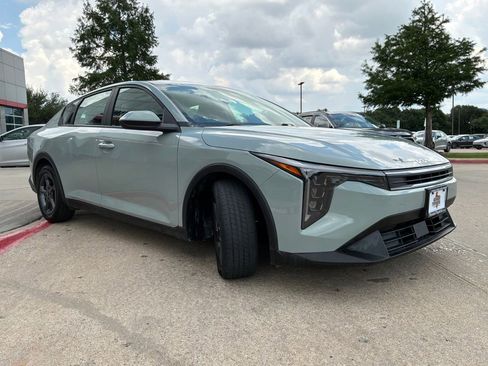 Used 2025 Kia K4 FWD image 4
