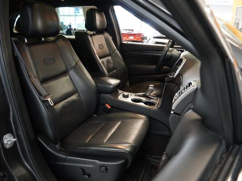 Used 2018 Jeep Grand Cherokee Overland AWD/4WD image 35