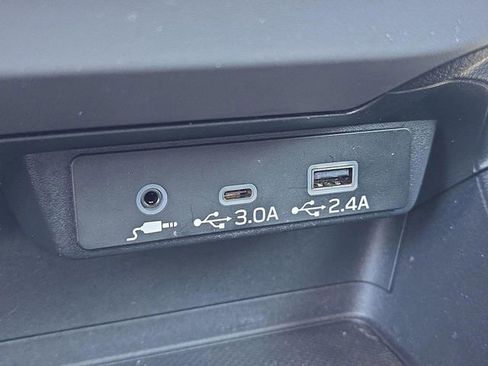 Used 2024 Subaru Crosstrek 2.0i Premium image 18