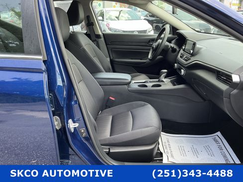 Used 2024 Nissan Altima 2.5 S FWD image 13