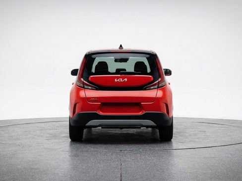 Used 2025 Kia Soul LX w/ LX Technology Package image 7