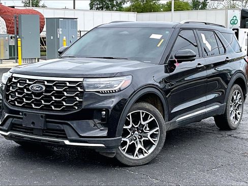 Used 2025 Ford Explorer Platinum w/ Ultimate Package AWD/4WD image 6