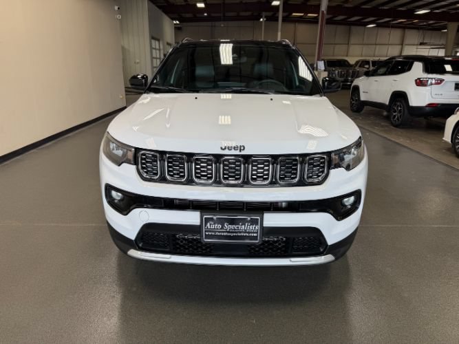 Used 2025 Jeep Compass Limited AWD/4WD image 8