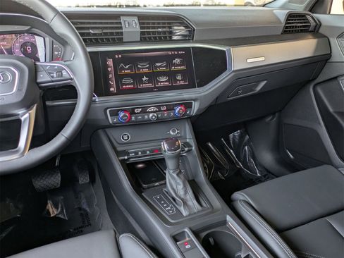 New 2025 Audi Q3 2.0T Premium image 6