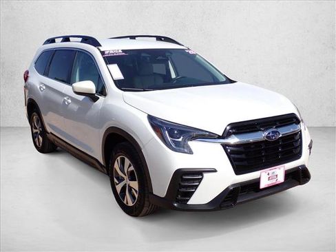 Used 2025 Subaru Ascent Premium AWD/4WD image 6