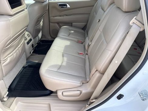 Used 2013 Nissan Pathfinder Platinum w/ Platinum Premium Pkg AWD/4WD image 11