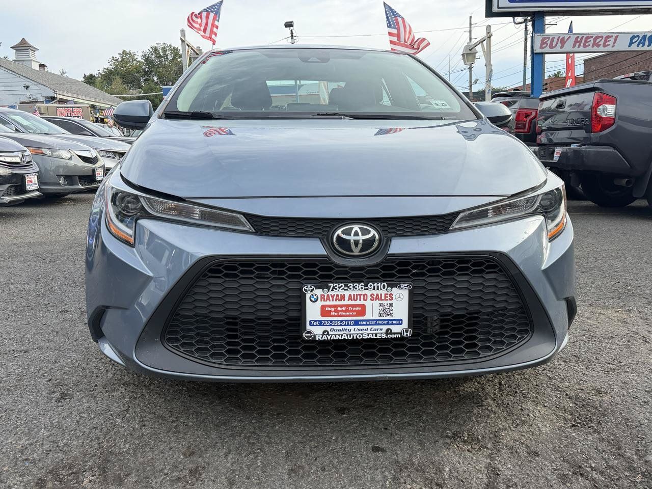 Used 2021 Toyota Corolla LE FWD image 2