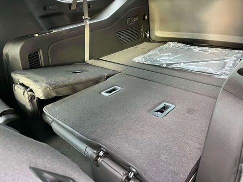 New 2026 GMC Yukon XL Elevation image 17