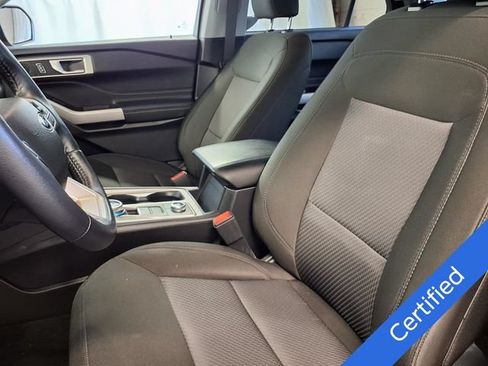 Certified 2024 Ford Explorer XLT AWD/4WD image 3
