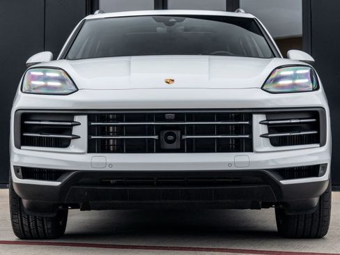 New 2025 Porsche Cayenne AWD/4WD image 8