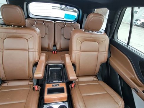 Used 2020 Lincoln Aviator Reserve w/ Equipment Group 202A AWD/4WD image 49