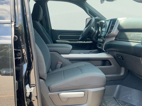 New 2025 RAM 2500 Big Horn AWD/4WD image 10