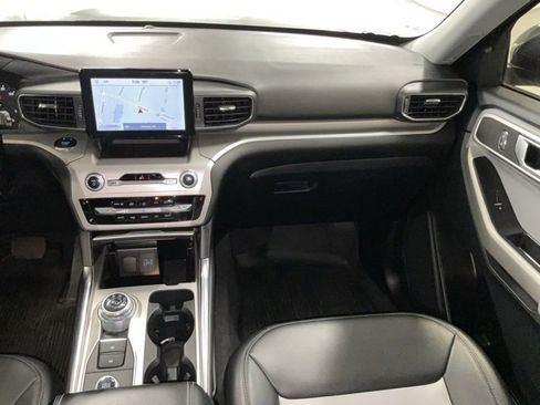 Used 2022 Ford Explorer XLT w/ Equipment Group 202A image 20