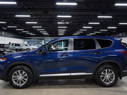 Used 2020 Hyundai Santa Fe SE FWD image 2