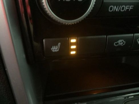 Certified 2022 Subaru Ascent Premium w/ Convenience Package image 23