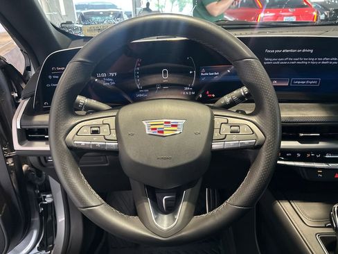 Used 2025 Cadillac XT4 Sport FWD image 19