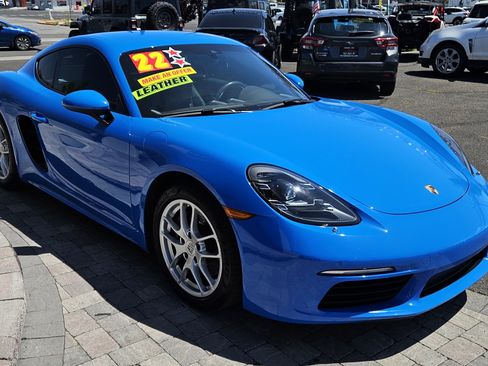 Used 2022 Porsche 718 Cayman RWD image 3