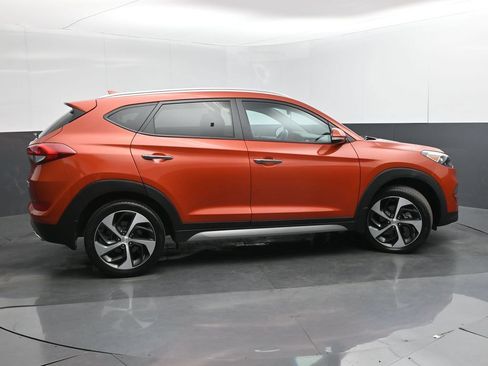 Used 2017 Hyundai Tucson Limited AWD/4WD image 29