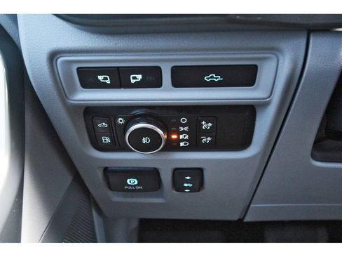 Used 2023 Ford F150 Limited image 19