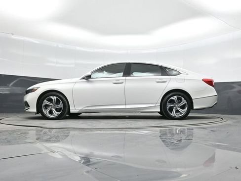 Used 2018 Honda Accord EX image 48