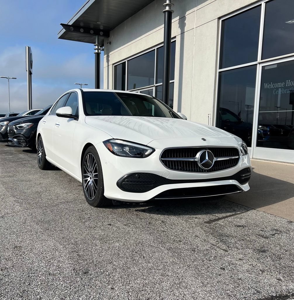Used 2022 Mercedes-Benz C 300 4MATIC Sedan image 1