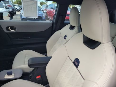 Used 2025 MINI Cooper 2-Door Hardtop image 13