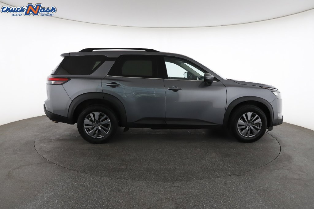 Used 2025 Nissan Pathfinder SV AWD/4WD image 14