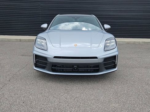 Certified 2025 Porsche Panamera 4 AWD/4WD image 2