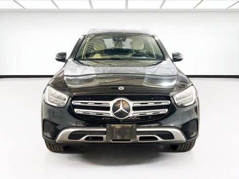 Used 2022 Mercedes-Benz GLC 300 w/ Premium Package Lite image 2
