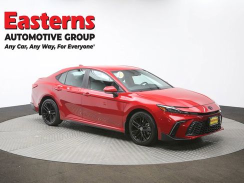 Used 2025 Toyota Camry SE w/ Convenience Package image 48