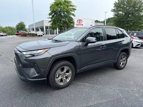 Used 2023 Toyota RAV4 XLE w/ Convenience Package FWD image 2