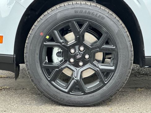 New 2026 Ford Maverick Lariat AWD/4WD image 22