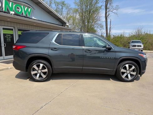 Used 2019 Chevrolet Traverse LT w/ LT Premium Package image 9